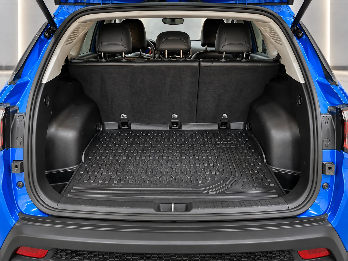 Jeep Compass 2020 — luggage compartment